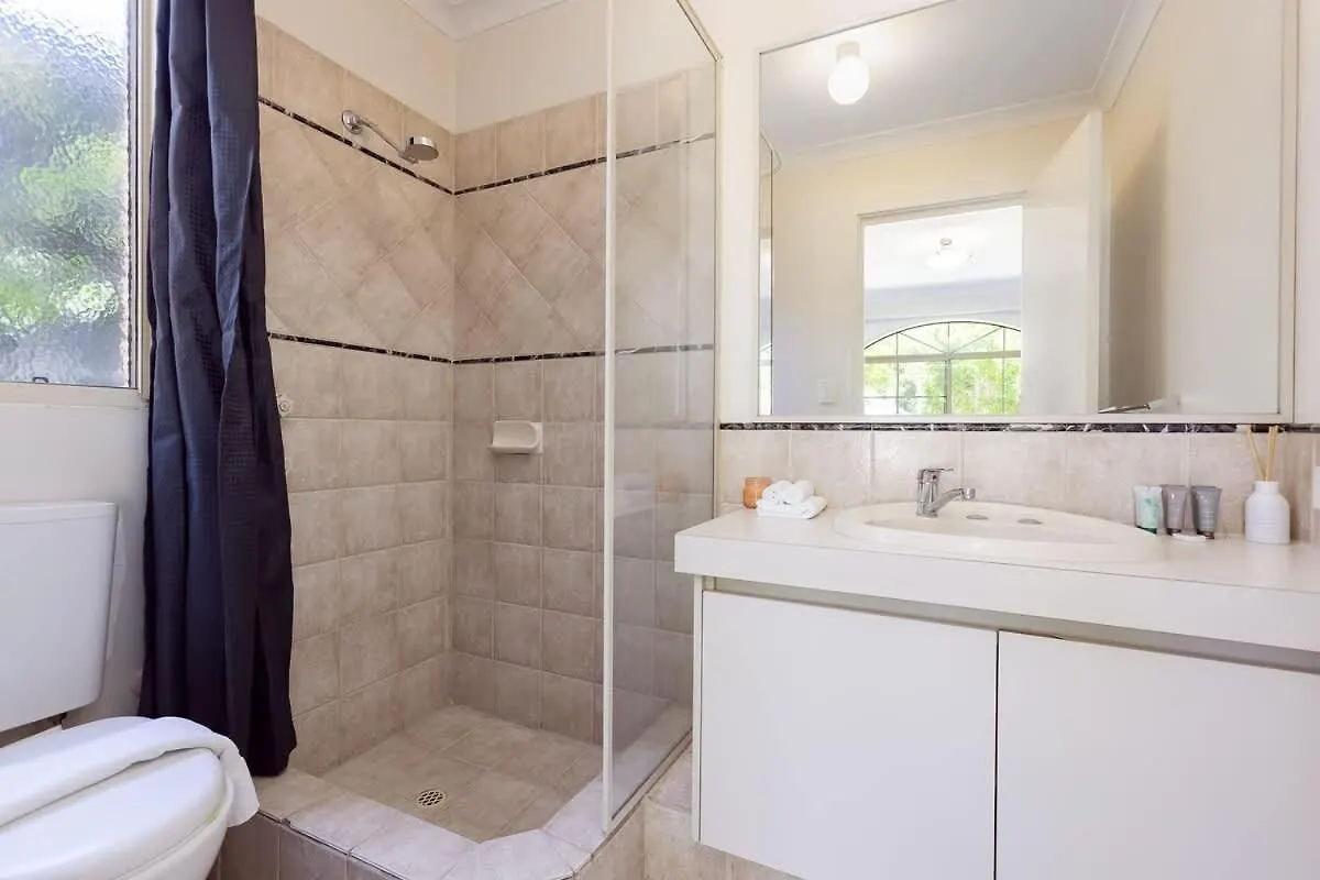 East Vic Park Home Near Food Hub Perth Holiday home